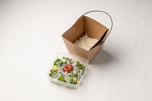 釜揚げしらすと梅のサラダごはん