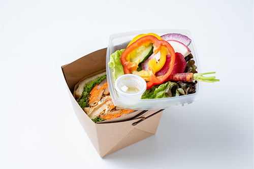 7種野菜のサラダとVeganスパイシーチキンサンドイッチBOX